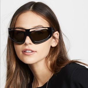 Burberry Elliot sunglasses $500 new